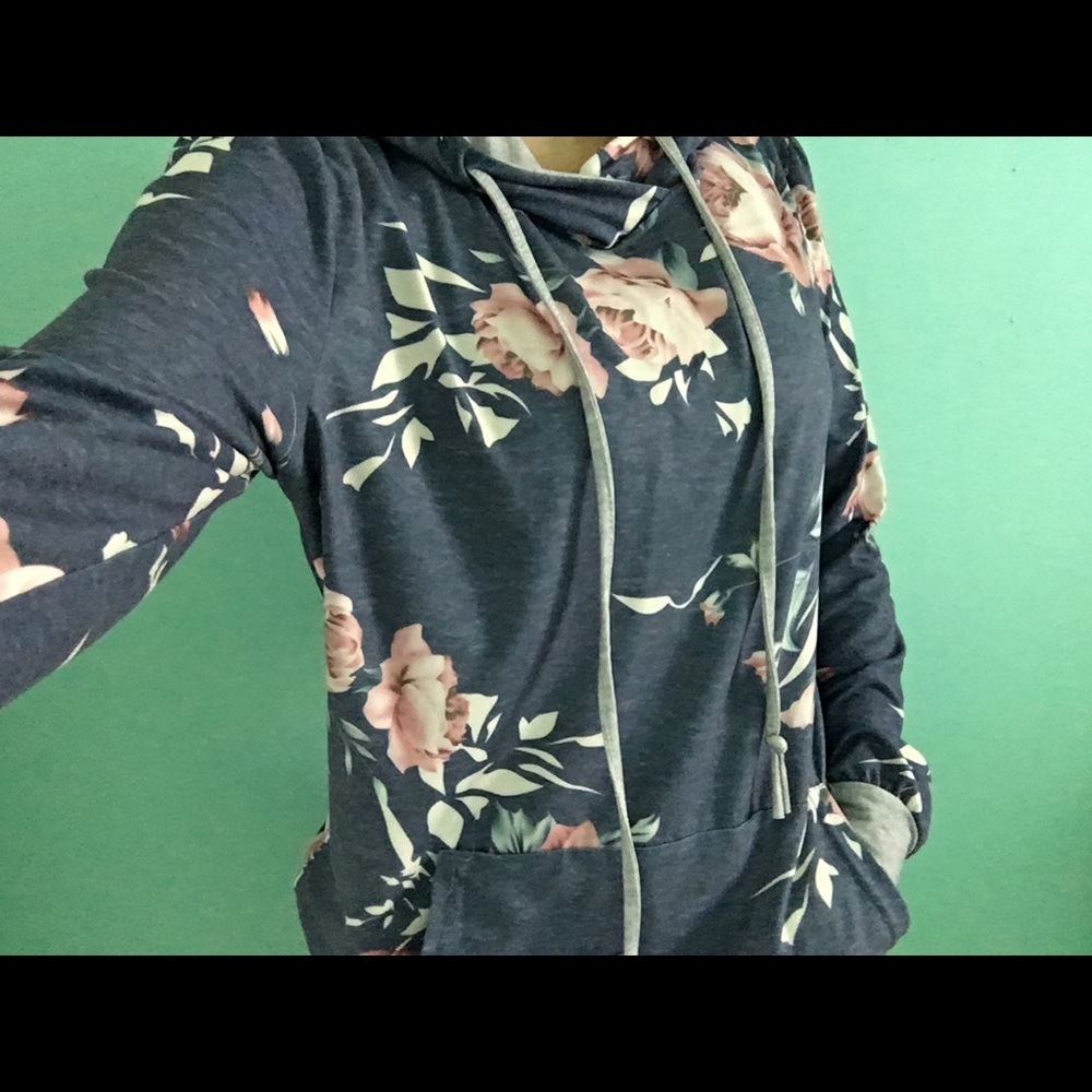 Flowered sweatshirt